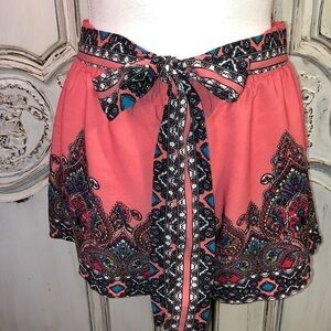 Sweet Wanderer Silky Feel Moroccan Print Tie Front Elastic Waistband Shorts S/M